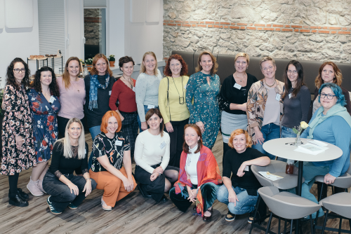 Skupinska slika iz mreženja za podjetnice pri Maji Lapajne